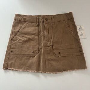 NWT No Boundaries Dark‎ Khaki Tan Skirt with Frayed Hem